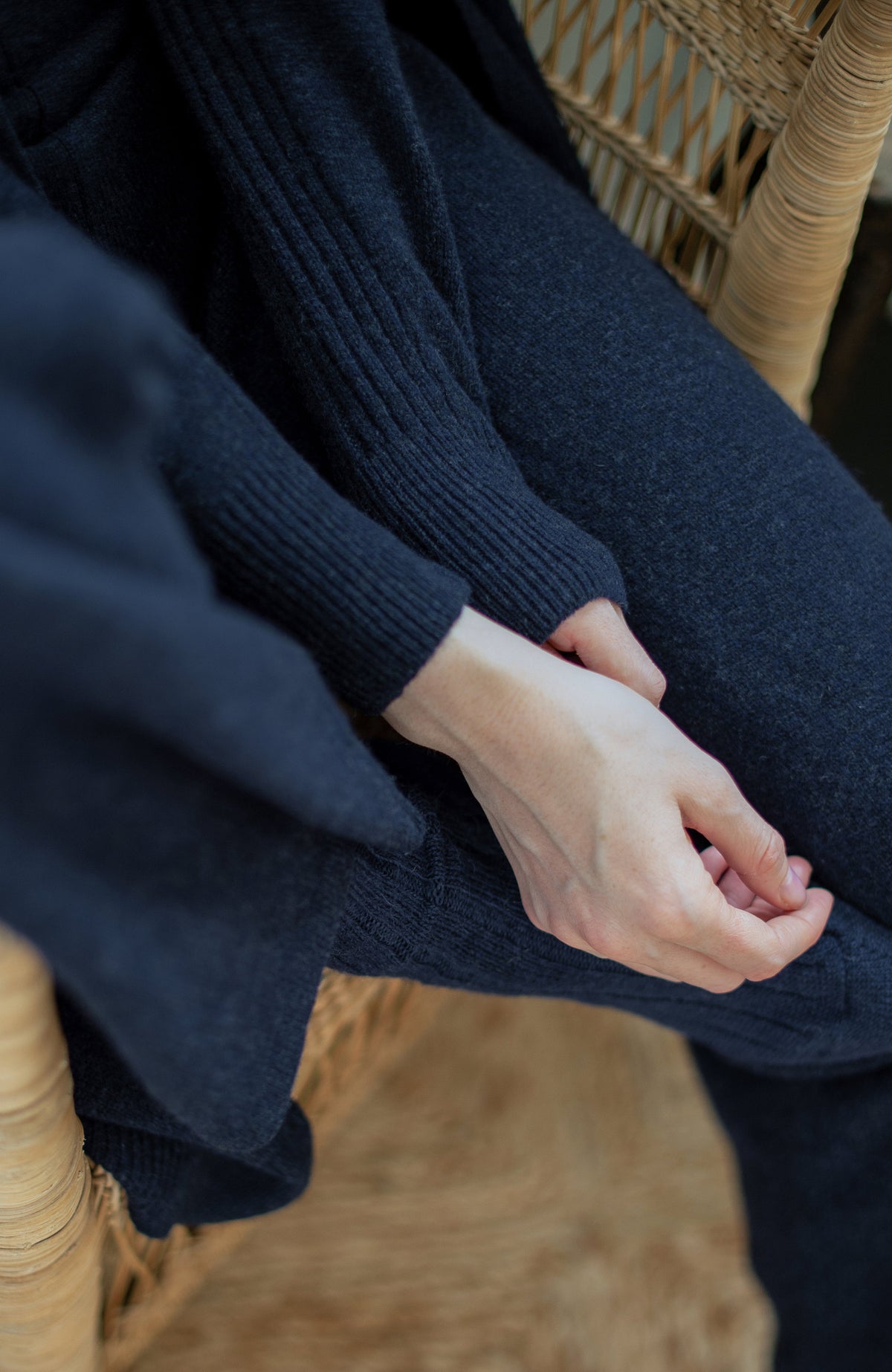 Womens Pure Lambswool Long Line Cardigan with Pockets