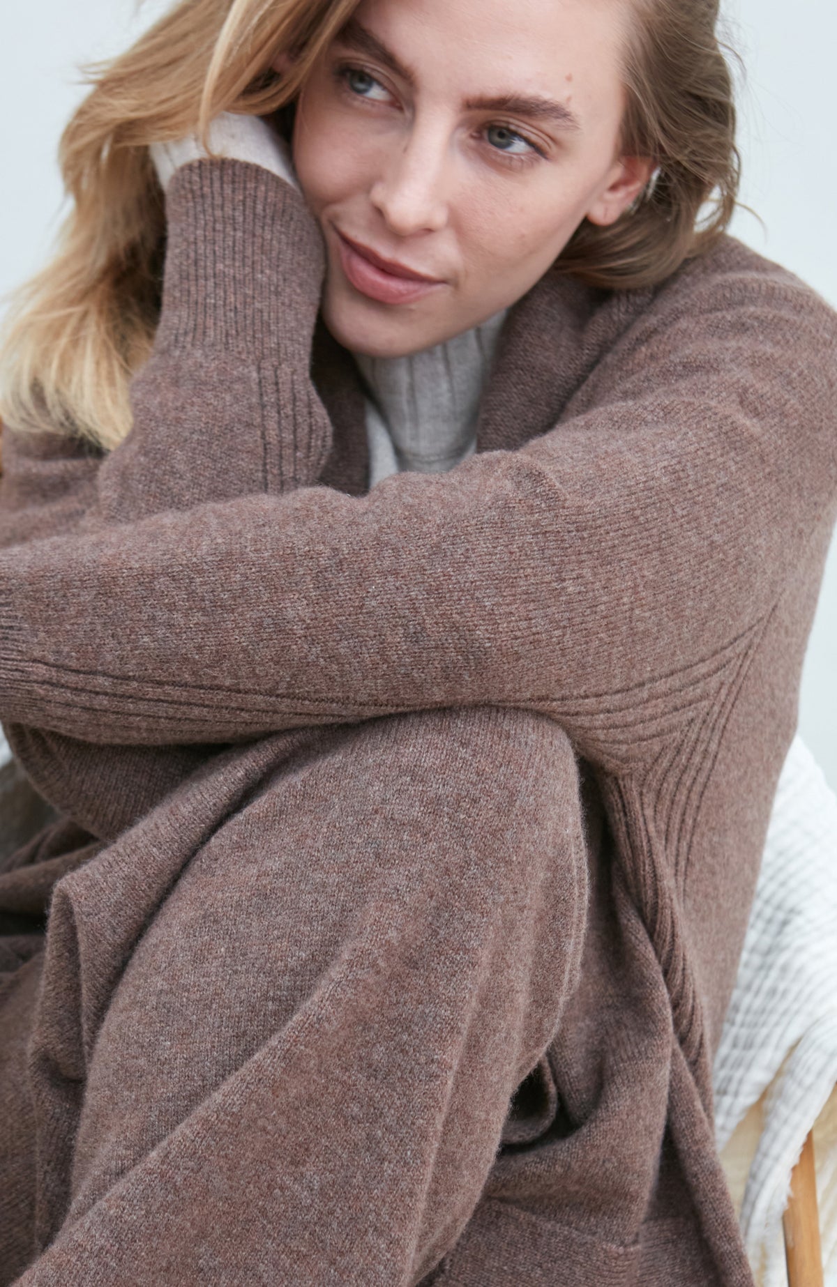 Womens Pure Lambswool Long Line Cardigan with Pockets