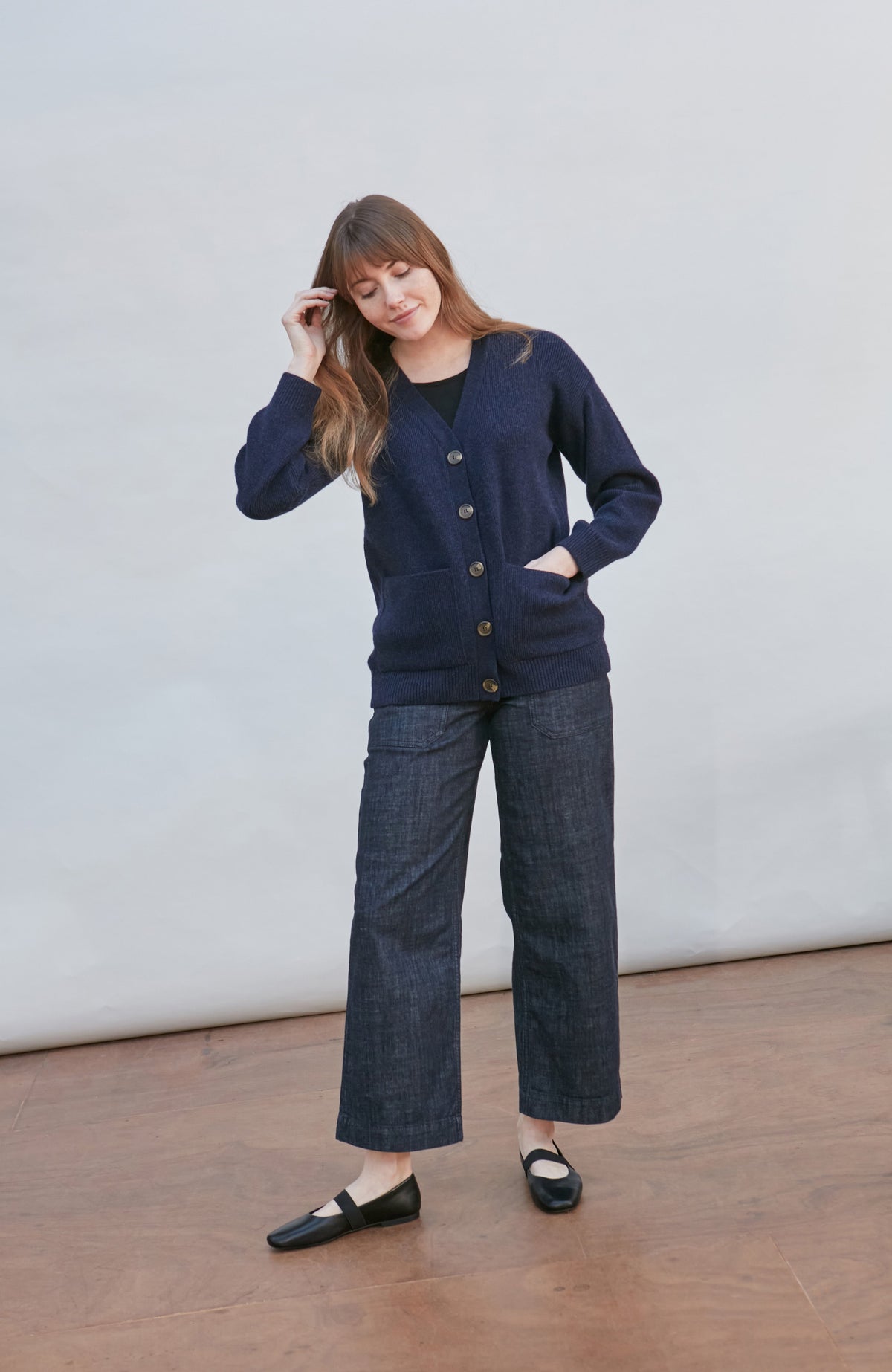 Womens Lambswool V Neck Ribbed Cardigan with Pockets