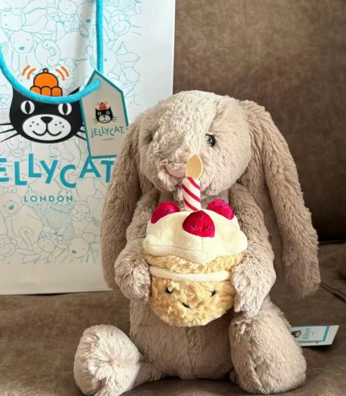 Jellycat Bashful Beige Bunny 'Birthday' Medium, 31cm